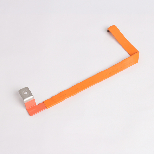 複雑な設置条件に対応する銅複合バスバー