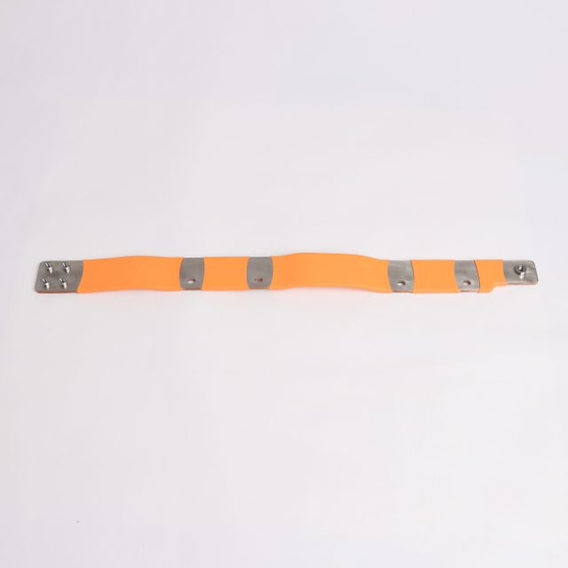 バッテリーパック接続用のフレキシブルバスバー